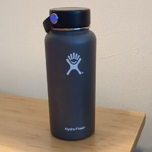 Hydro Flask Dark Grey Water Bottle 32 Oz Ounce